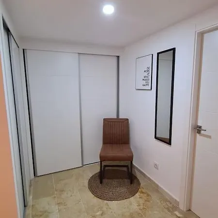 Appartement Ruim Met Zeezicht *